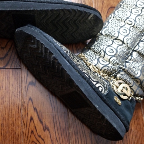 Fabric slough  boots black and gold fabric with rubber sole - Picture 4 of 5